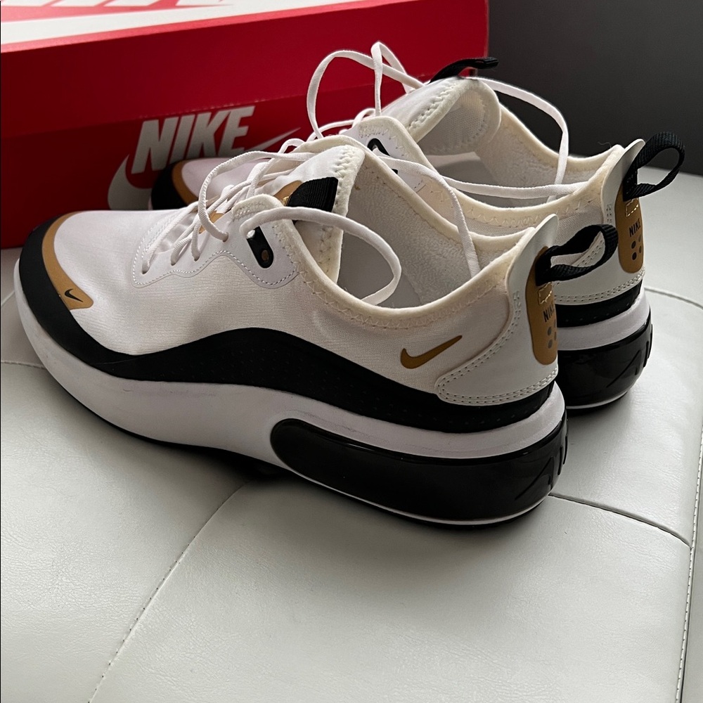 Nike Air Max Dia Size 9 - Picture 5 of 7